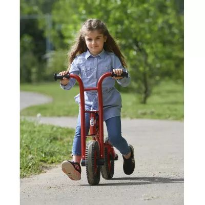 Kinderrolle, Dreirad, rotes Dreirad, Schule, Outdoor