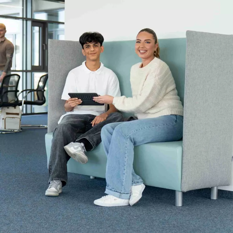 Sitzbank, Kleidung, Jeans, Casual, Tablet