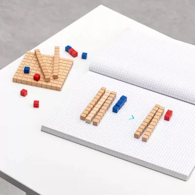 Holzklötze, Bausteine, Pädagogisches Spielzeug, Bunte Würfel, Schreibtischdeko