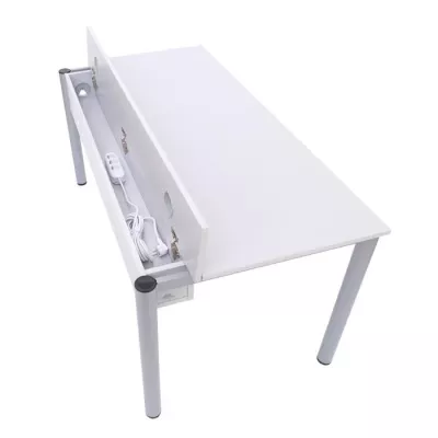 schreibtisch, kleiner schüler schreibtisch, ausziehbare schublade, elektrische steckdosensperre, weißes holz