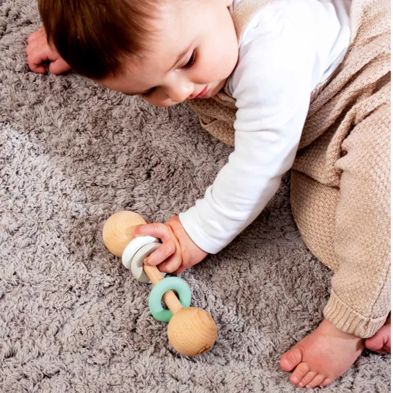 Baby, Rassel, Holzspielzeug, Kleidung, Strumpf?