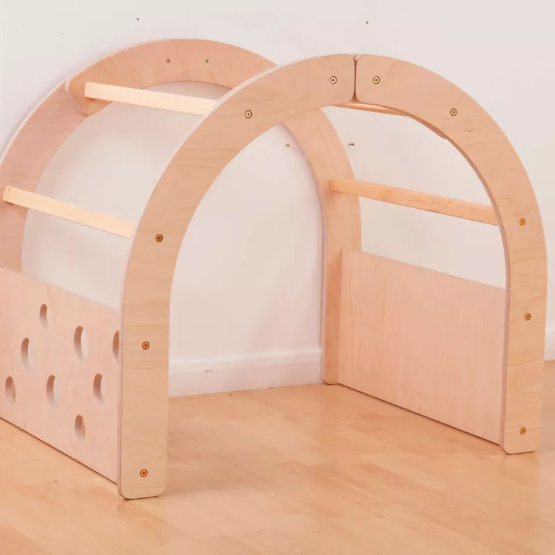Holzrahmen, Kinderbett, Kletterbrücke, Holzspielzeug, Holzstuhl?
