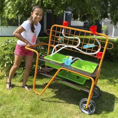 Kinderregal, Wasserstation, Sandkastenwagen, grün, orange