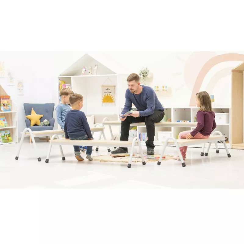 Kindergruppe, Lehrers Mohd, Kinderbibliothek, Spielebank, Lehrersession