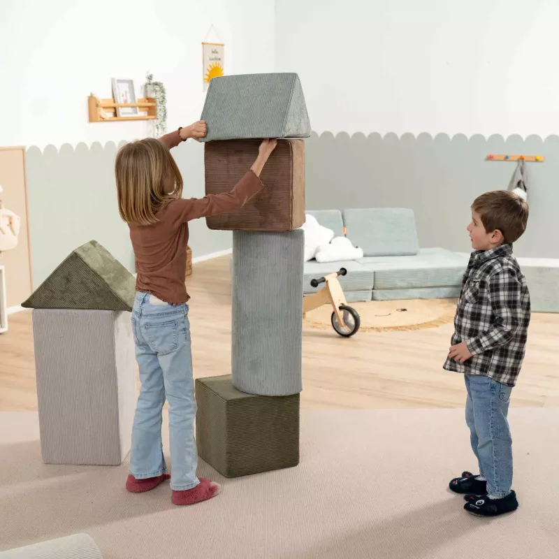 Kissenwürfel, Kugelbausteine, Spielzimmer, Kissen, Holzspielzeug