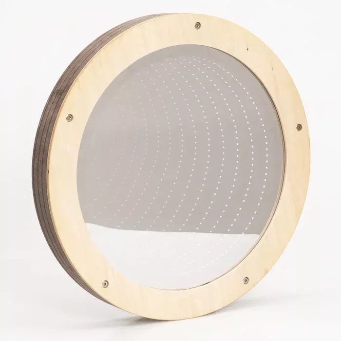 LED-Panelfläche, Rundstruktur, Lichtmodul, Holz-Rahmen, perforiert