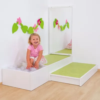 Kinderzimmer, Kleidung, Spielzeug, Ballpool, Matschraum