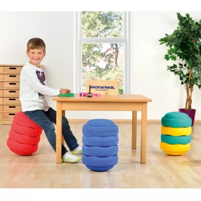 kindersitz, stuhlkissen, pouf, farbenstapel, spielzimmer