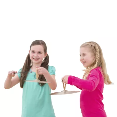 kinder, mädchen, schlagzeug, percussion, spielzeug cymbale