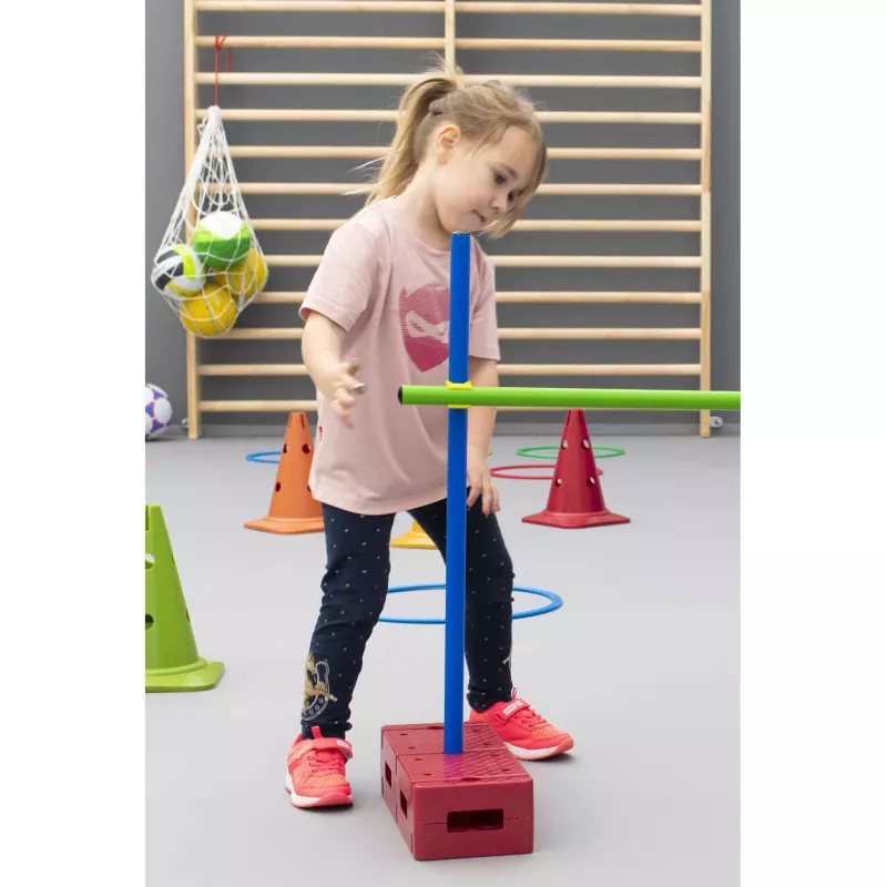 Kinderspiel, Staffelspiel, Hindernisparcours, Spielfeld, Sportspielzeug