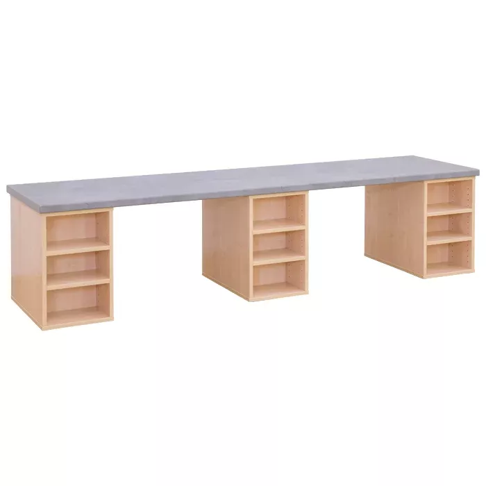 Konferenztisch, langer Schreibtisch, Holztisch, Holzbödenregale, graue Platte