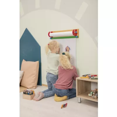 Kinderzeichnung, Kunstzimmer, Kreativbereich, Wandtafel, Kunstwerkstatt