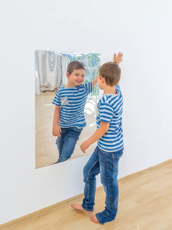 Kinder, Streifen, T-Shirt, Jeans, Spiegel