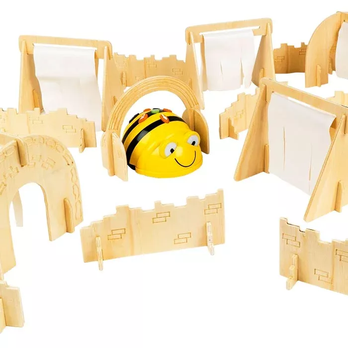 holzspielzeug, hortbau, bienenfigur, bausteine, labyrinth