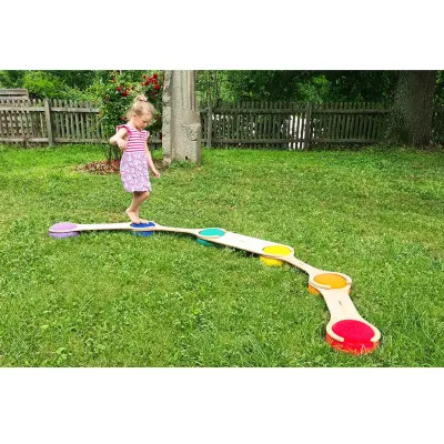 Kindergarten-Spielzeug, Balancierweg, Holzspielzeug, Farbig, Kleiderkleid-Mädchen