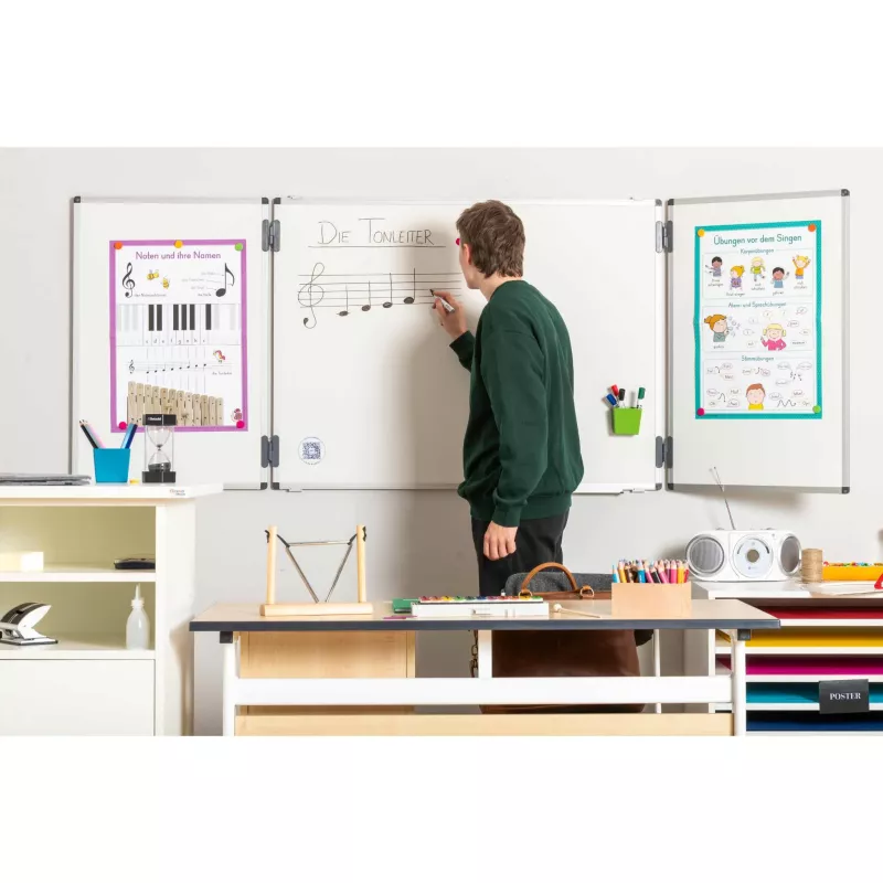 Schule, Klavier, Whiteboard, Musikunterricht, Pausenraum