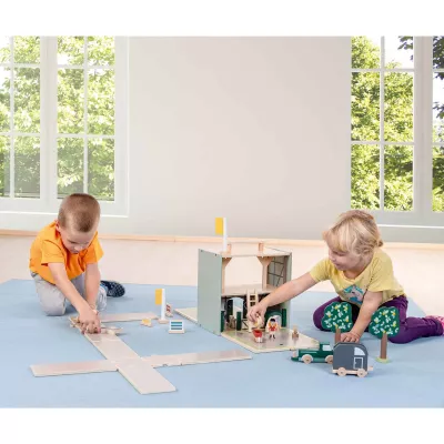 Holzspielzeug, Konstruktionsspielzeug, Puppenhaus, Kinderwagen, Spielzimmer