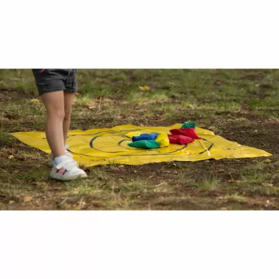 Latzhüpfen, Sprungbrett, Gelbes Tuch, Farbenfächer, Kinderspiel