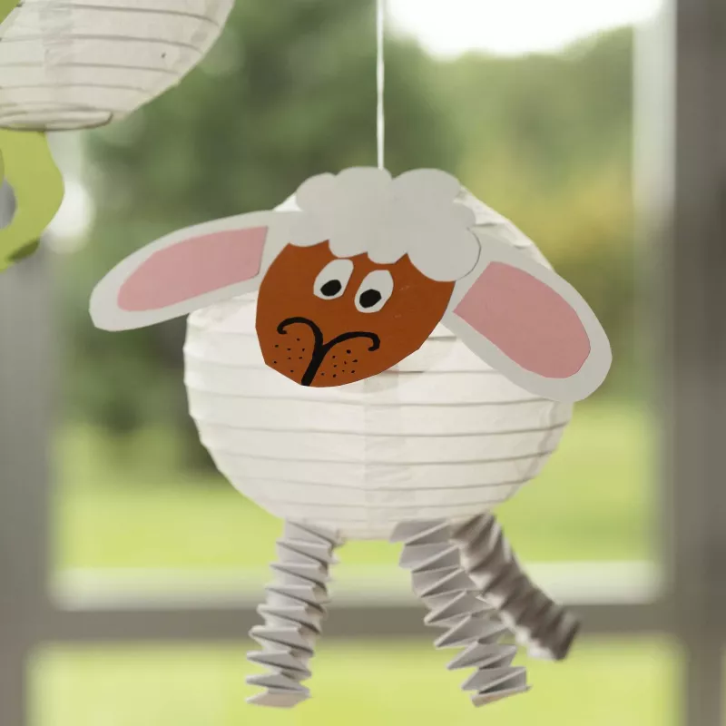 Schaf, Luftballon, Hängende Dekoration, Papierfäden, Papierlambad?