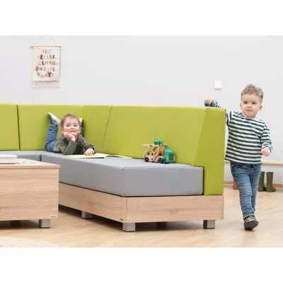 Kinderzimmer, Sofa, Spielzeugauto, Holzspielzeug, Kinderbettkasten