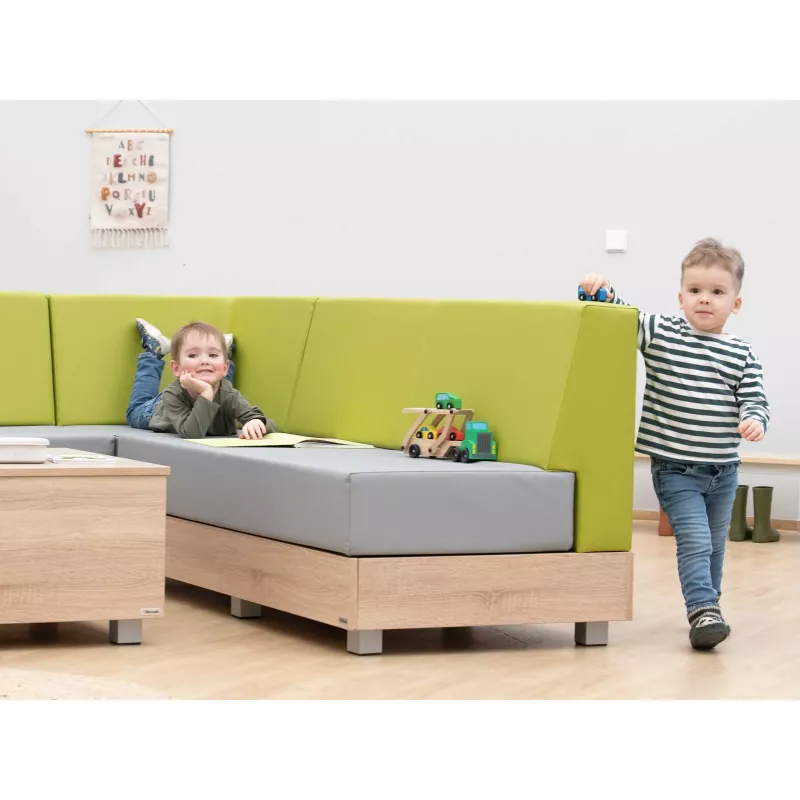 Kinderzimmer, Sofa, Spielzeugauto, Holzspielzeug, Kinderbettkasten