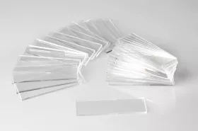 50 Objektträger aus Kunststoff