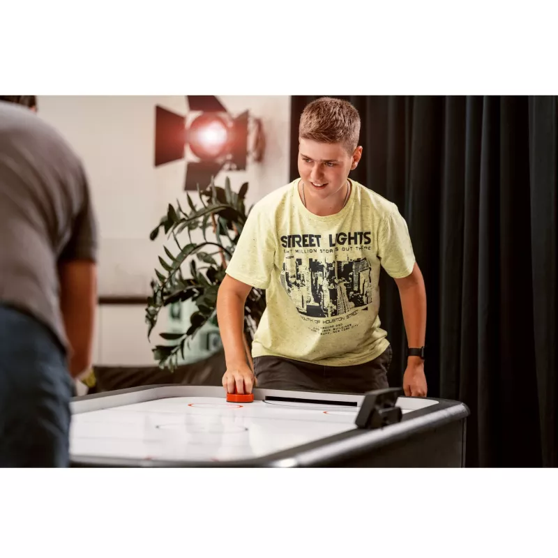 tischhockey, airhockey, teenager, t-shirt, gelb