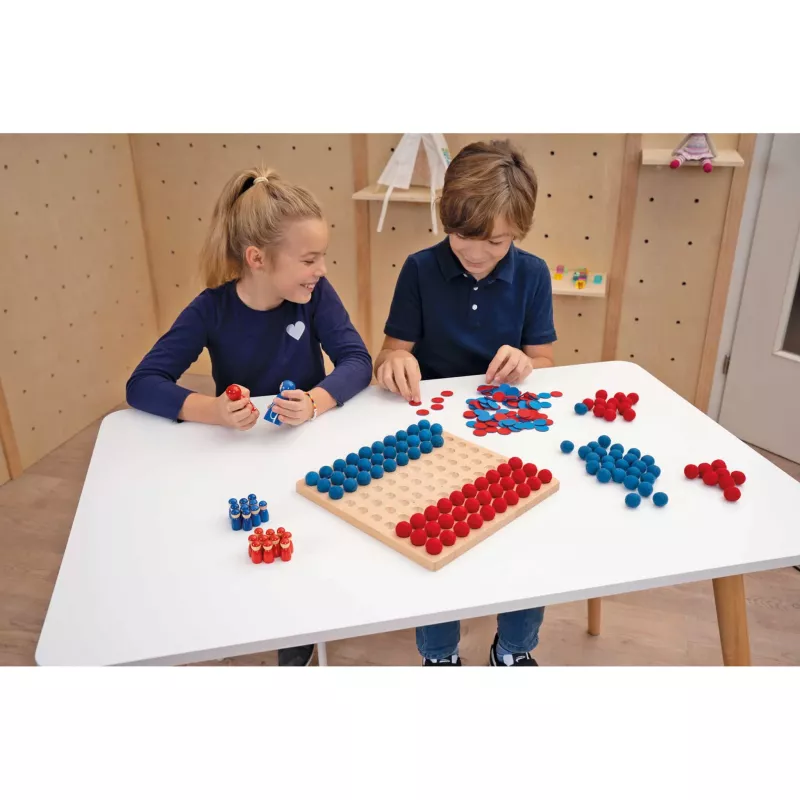 holzbrett, Lernspiel, rot-blau, Spielsteine, Kugelplättchen