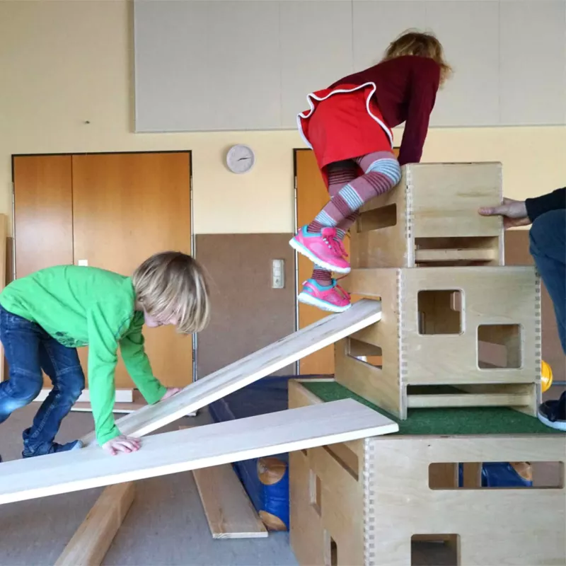 Kletterturm, Holzbausteine, Kinderkletterwand, Kletterstufe, Holzspielzeug