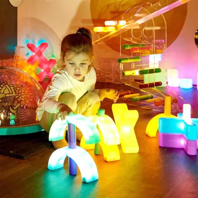 Lichtspielzeug, Kunststoff, Kinder-Spielzeug, RGB-Licht, Bauklötze