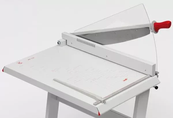 Schnitte, Schneidebrett, Sägemaschine, Rasiermesser, Handwerkzeug