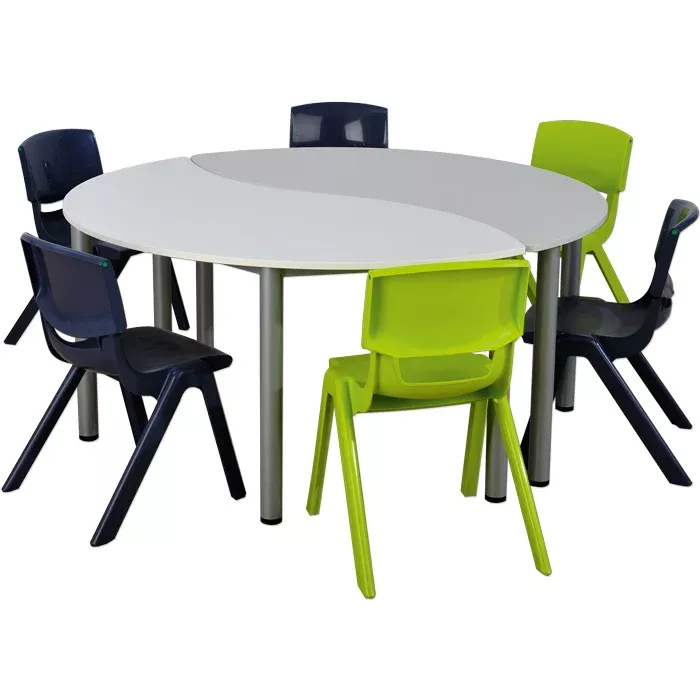 Rundtisch, Tischset, Stuhlset, Kunststoffstühle, runde Esstischgruppe