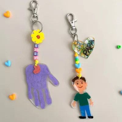 Schlüsselanhänger, Handabdruck, Kunstanhänger, Mädchen/Kind, Perlen