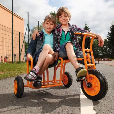 Dreirad, Kinderfahrrad, orange, Schwungrad, Paar Kinder