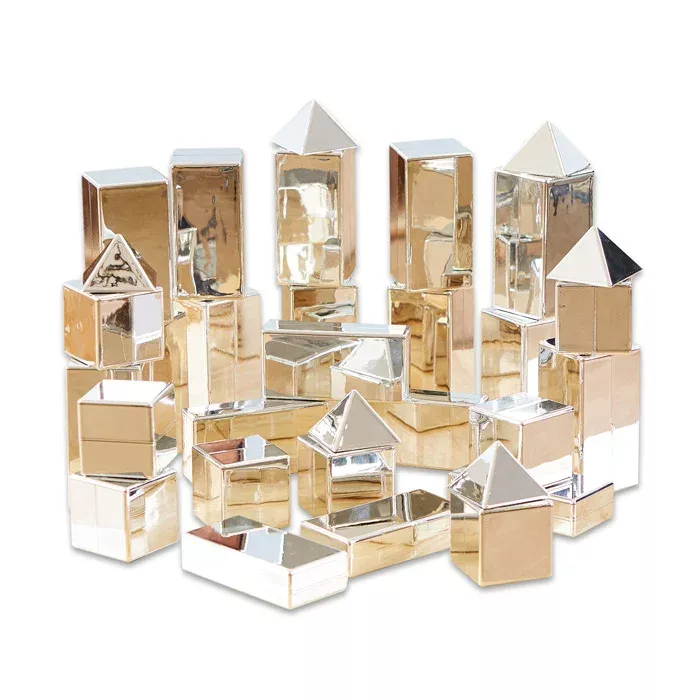 lego-ähnlich, goldene blokke, metallische qbeh, pyramidenspitzen, 3D-formen